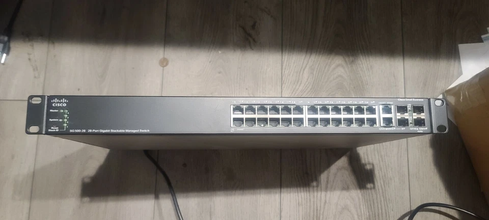Cisco 28port Gigabit stackable managed switch SG 500-28 excellent condition! - Image 4 of 4