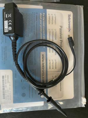 Tektronix TPP1000 Passive Voltage Probe w/ accessories
