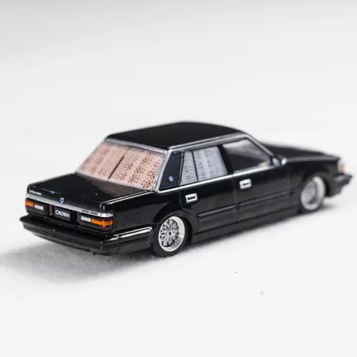 XCARTOYS 1/64 PERSONALIZADO TOYOTA CROWN GEN.7 + FIGURA Y51-08 EDICIÓN ESPECIAL - Imagen 7 de 7