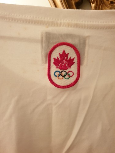 Canada Olympics Ladies TShirt. 2XL. Cotton. Comfy style. 'CANUCK' UNIQUE FIND🍁 - Picture 5 of 9