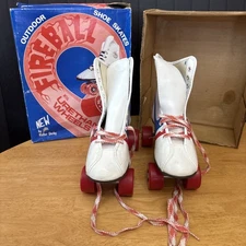 Vintage - Fireball Roller Skates - Kids - Size 4 - White w/ Red & Blue Stripes