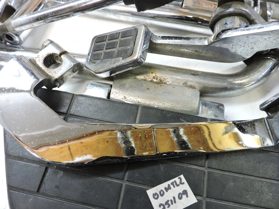 GOLDWING 1500 GL 1500 FOOTREST FLOOR BOARD PEG STEP DRIVER - Image 2 of 4