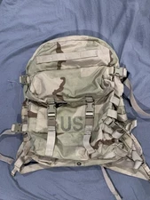 USGI MOLLE II 3 Day Assault Pack Great Condition Desert Camo DCU / 3 Color GWOT