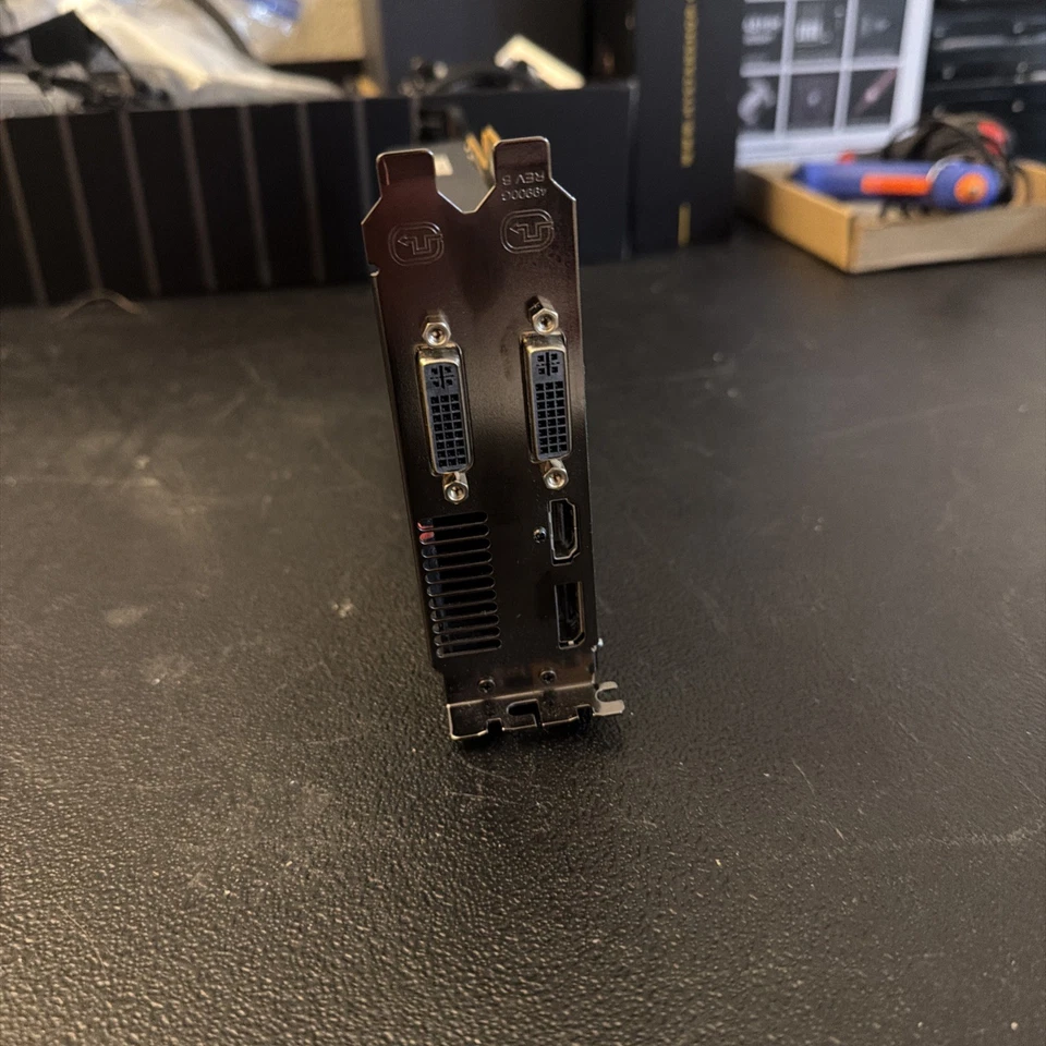 ATI Radeon HD 5770 1GB PCIe x16 HDMI DisplayPort Dual-DVI GCJ42 7120184001G - Image 2 of 4