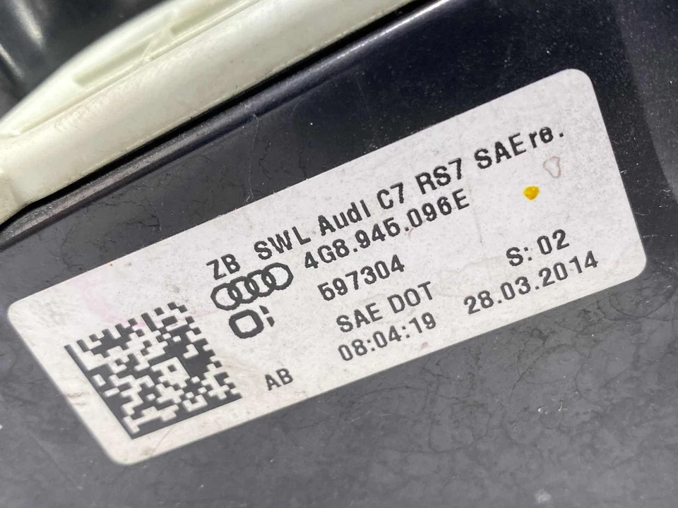 Conjunto de luz trasera exterior derecha Audi RS7 2014 2015 OEM 4G8945095E (TL) Foto 2 de 4