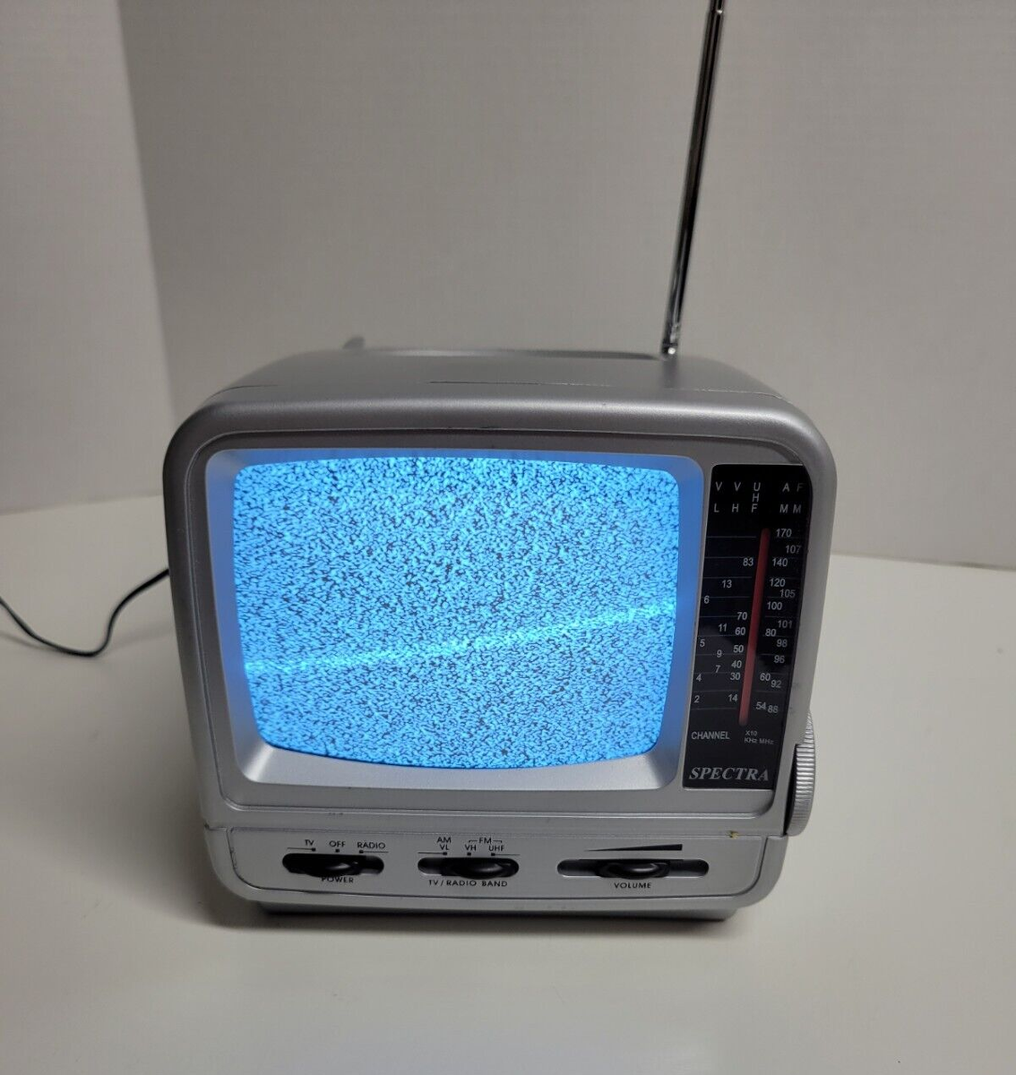Spectra 5 in. Black&White TV With AM/FM Radio 58-MBWR Silver | eBay