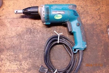 MAKITA 6825 DRYWALL SCREW GUN SCREWGUN 0-6000 RPM MADE IN JAPAN