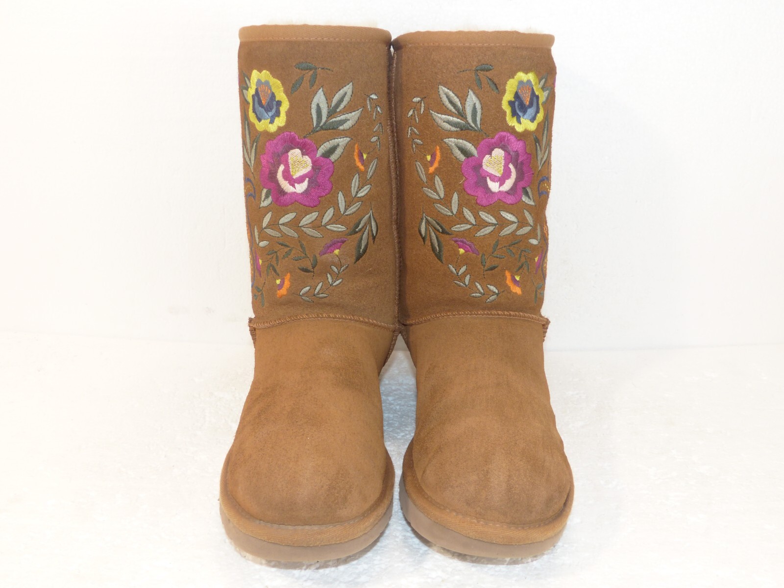 Women's UGG Juliette Floral Embroidery Suede Sheepskin Boots Brown Sz 7