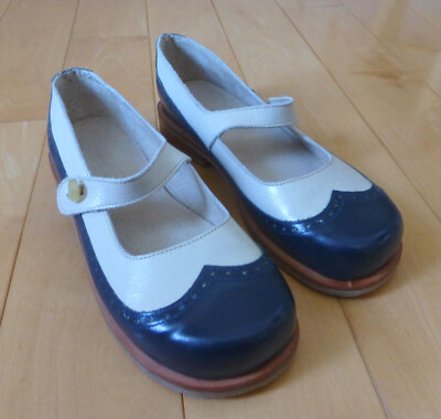 Boutique LITTLE RAGGIO Sz 11 (EURO 29) Navy & Ivory Wing Tip MJ Leather Shoes