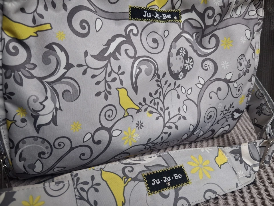 JuJuBe XLarge Baby Diaper Bag Crossbody Bottle Bag & Changing Mat Pockets READ - Image 4 of 4