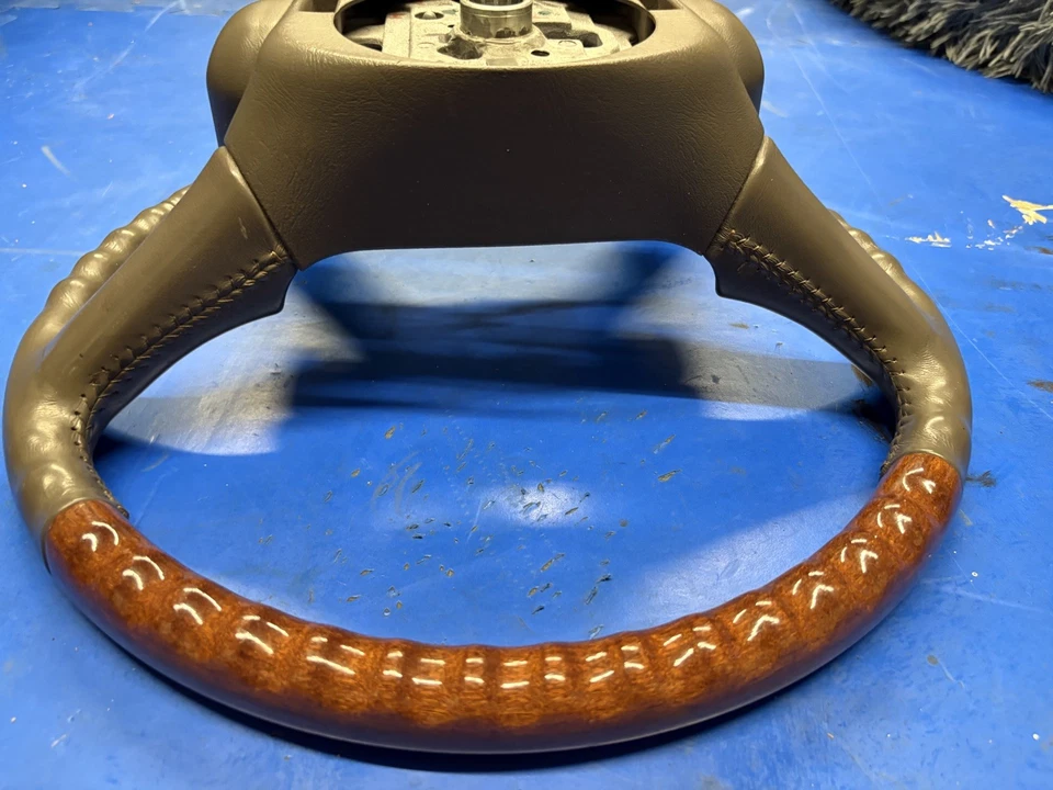 Chevrolet GMC Cadillac VD 1998-2002 cuero neutro madera grano volante Foto 2 de 4