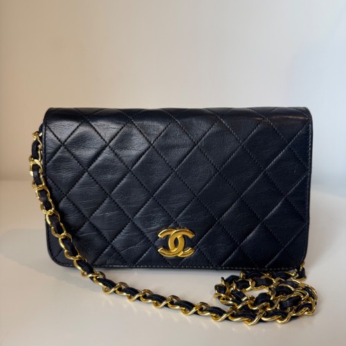 CHANEL Vintage Single Flap Bag | Navy Lambskin | 24k GHW | 1980s | Authentic