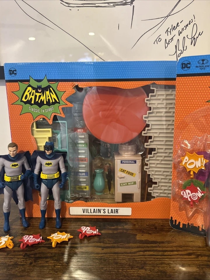 Batman McFarlane 1966 Lot 3 Batman And Villain’s Lair  - Image 4 of 4