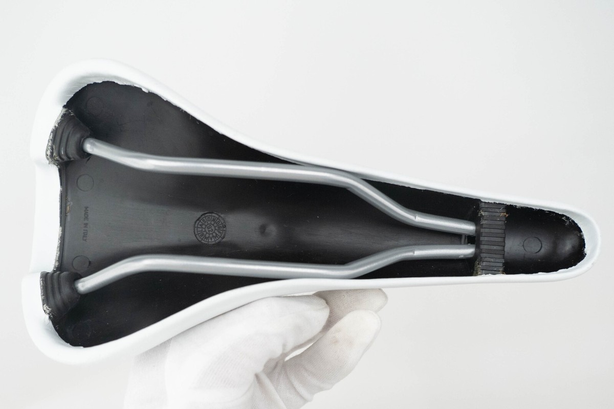 NOS VETTA LITE LEATHER WHITE VINTAGE SADDLE SEAT RACING ROAD