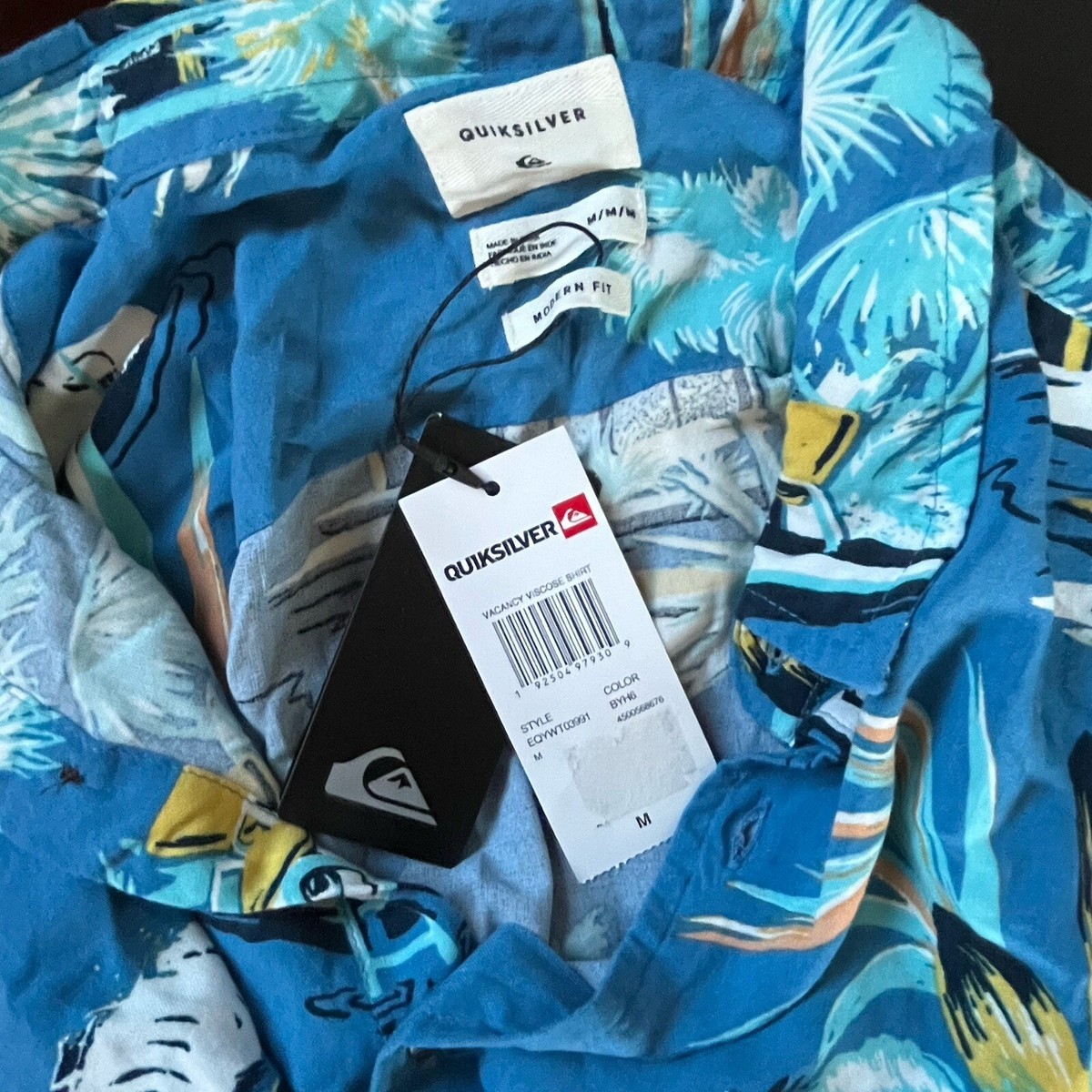 Quicksilver Shirt Mens Size Medium Comfort Fit Fluid Look Tropical