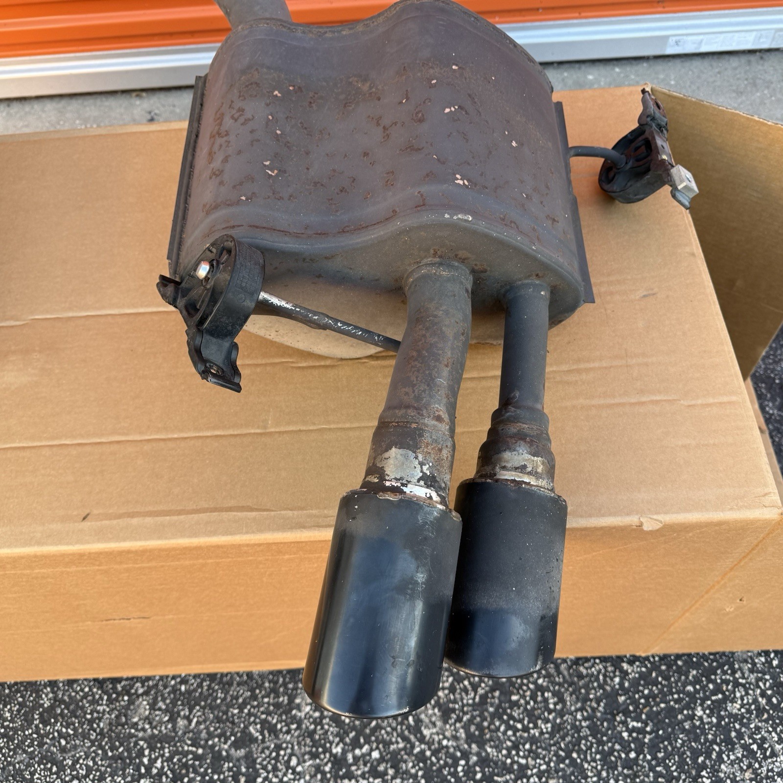 Maserati Quattroporte M139 Exhaust Mufflers Tips Left Right Pair Set OEM 57K
