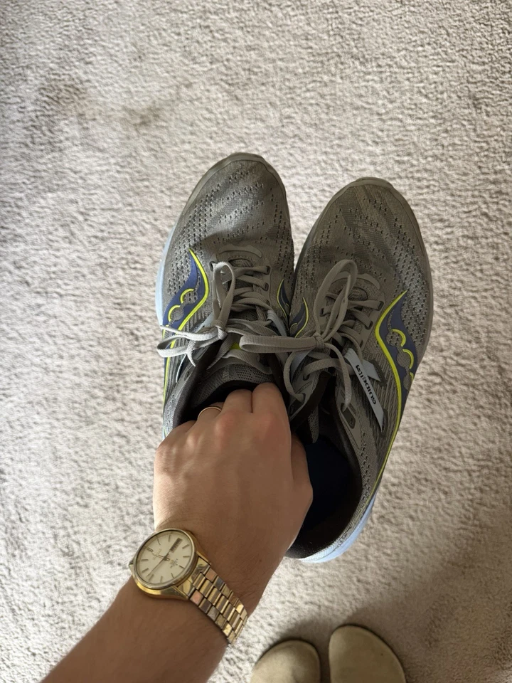 Fóssil feminino Saucony - Imagem 2 de 4