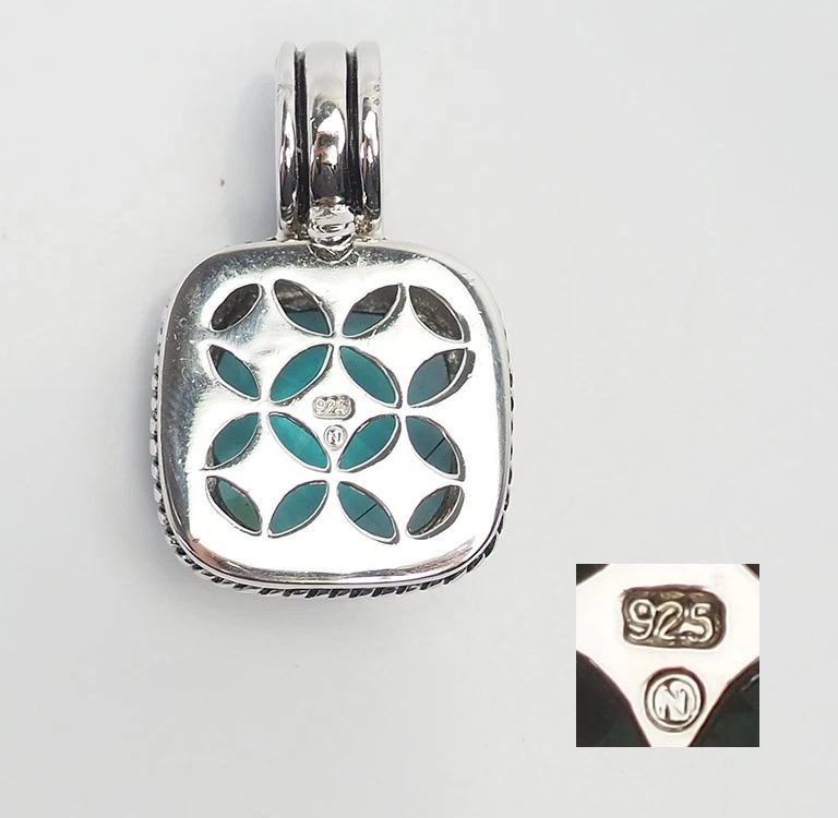 Elegante Pendente Quadrato In Cristallo Blu Sfaccettato In Argento Sterling - Immagine 3 di 3