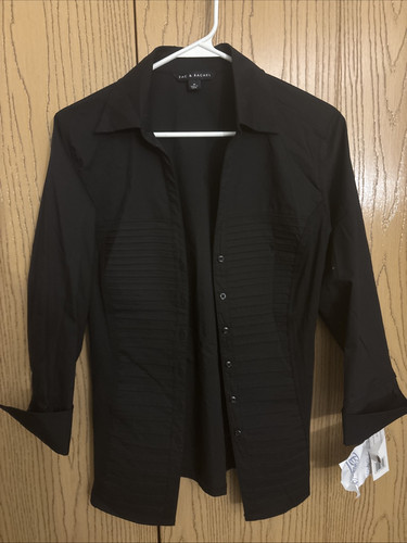 Zac and Rachel women’s Black Fitted Blouse Size medium