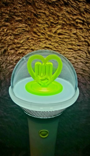 IU official Light Stick I-KE Ver.3 - Fully Tested And Working - New Batteries - Picture 7 of 14