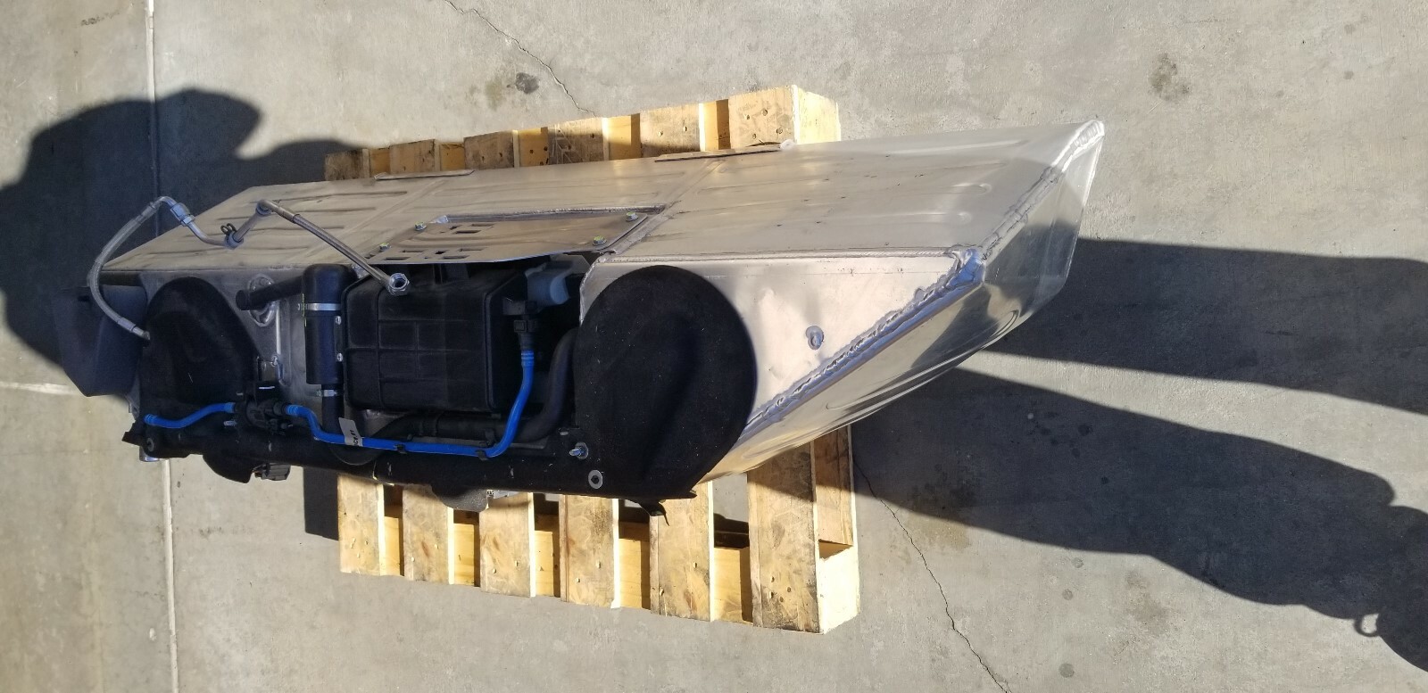MCLAREN MP4-12C FUEL TANK ASSEMBLY COMPLETE OEM 11K047CP 11K0178CP