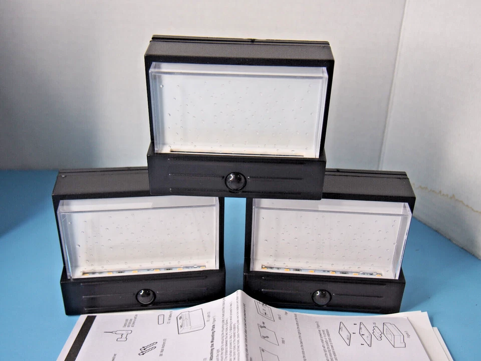 Honeywell, 3 Pk Batería LED Sensor de Movimiento Interior/Exterior Luces de Seguridad de Pared  Foto 2 de 4