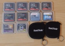 LOT 22 ITEMS: COMPACT FLASH CARDS, MICRO DRIVE, TRAVEL CASES, PROTECTIVE CASES