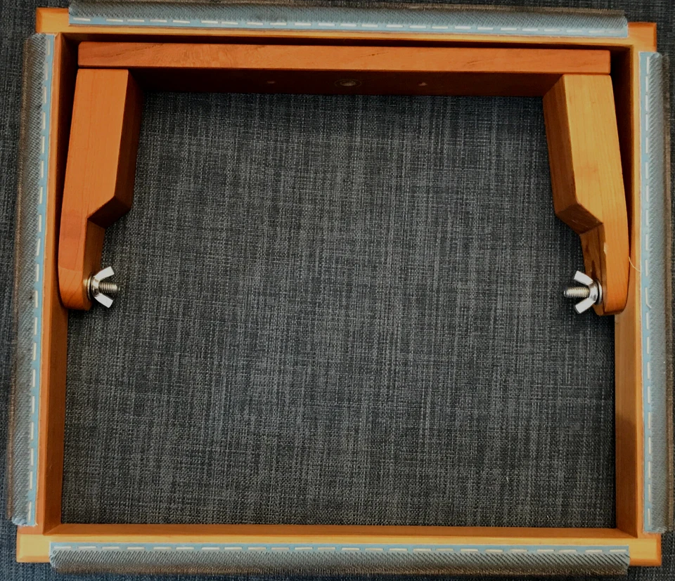 SALE! HandMade FinishedWood Collapse 4 Travel Exc Rug Hooking Lap Frame Exc Cond - Image 4 of 4