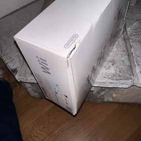 Nintendo Wii Console System in Original Box + 3 Controllers RVL-001 w/ NES Skin