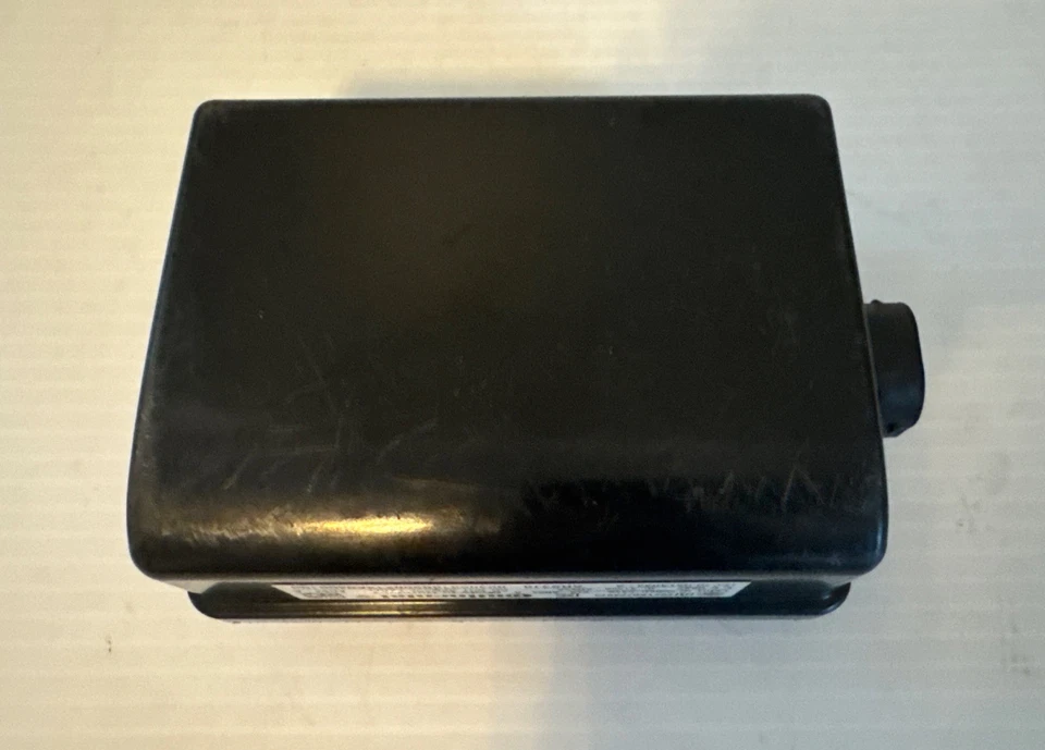 2010 - 2020 Mercedes-Benz Cruise Control Distance Sensor 212-900-46-03 OEM K0176 - Image 2 of 4