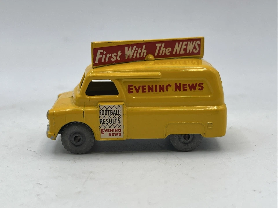 Original Matchbox Moko Lesney No 42a Bedford Evening News Van (METAL WHEELS) - Image 3 of 4