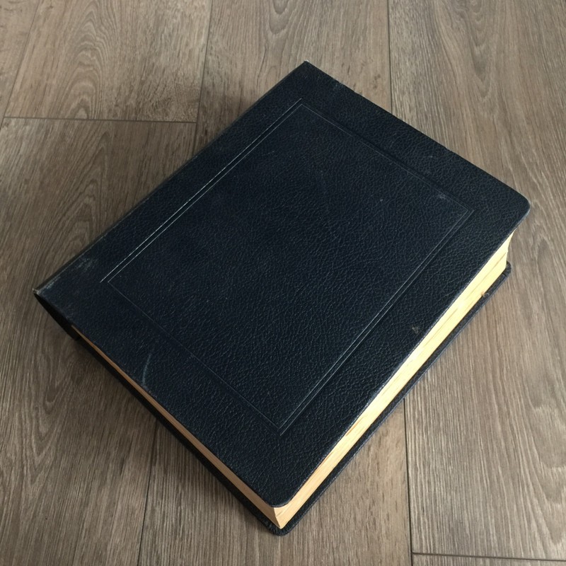 WW STAMPS Scott's International WW Stamp Album A-Z 1840's to 1940 Great Conditio