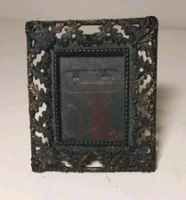 RARE Vintage Metzke Mini Picture Frame USA Metal Leaf Pattern Motif 1.5"×2"