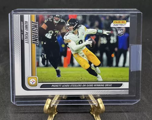 2022 PANINI INSTANT 177 STEELERS KENNY PICKETT GW DRIVE ROOKIE RC SP 1/433