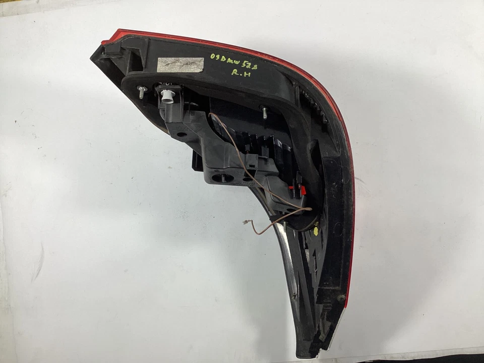 BMW 535xi 535i 528i Xdrive 2009-2013 luz trasera del pasajero derecha lámpara fabricante de equipos originales. Foto 4 de 4