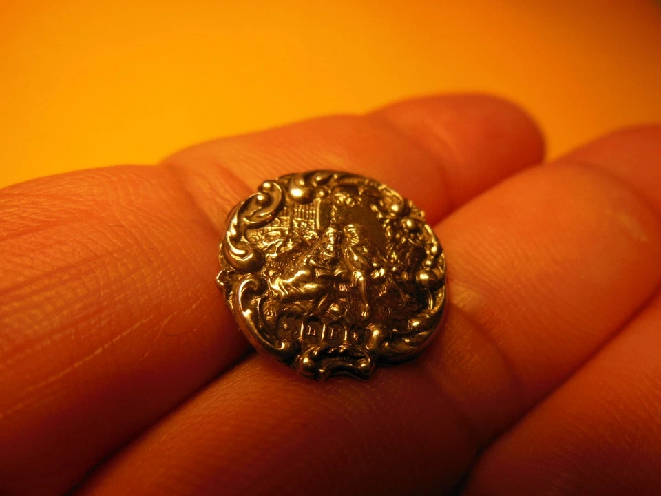 Edwardian solid Silver antique button from 1903 loving couple 16 mm - Image 2 of 4