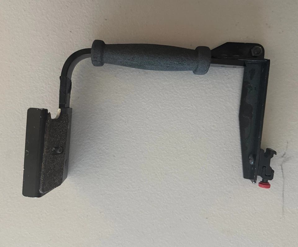 STROBOFRAME CAMERA FLIP FLASH BRACKET  Used - Image 2 of 3