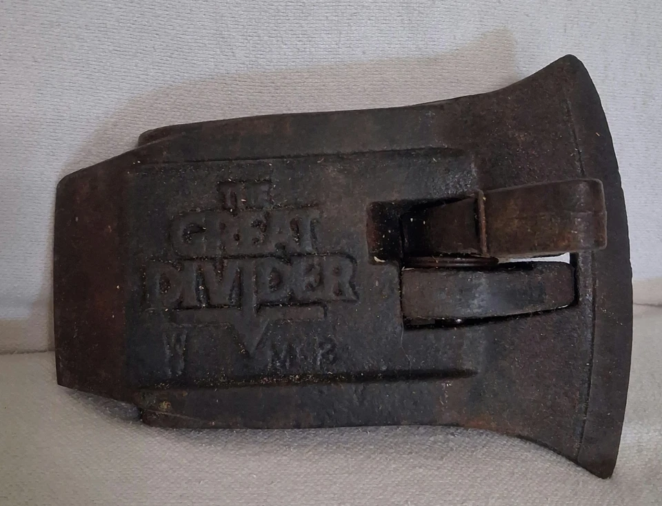 The Great Divider Axe Head Vintage Wood Splitting Maul - Image 1 of 4