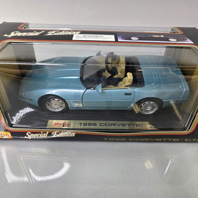 Maisto 1996 Chevrolet Corvette Convertible Teal 1:18 Diecast