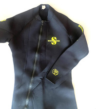 SCUBAPRO WOMENS SURFING WET SUIT / SHORT / 3mm / TPF 14 / size L