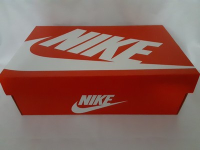 box sepatu nike