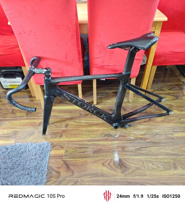 Stock Are Fast Platinum Carbon Road Bike Size SMALL