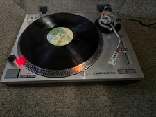 Audio-Technica Direct-Drive Bluetooth Turntable AT-LP120-USB