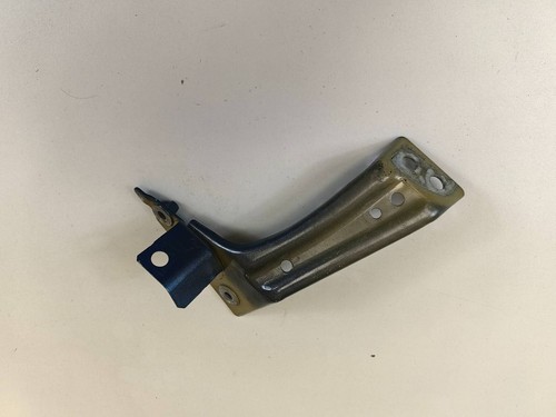 Volkswagen PASSAT B8 2015 Halterung Kotflügel 3G0821142 NOV5361