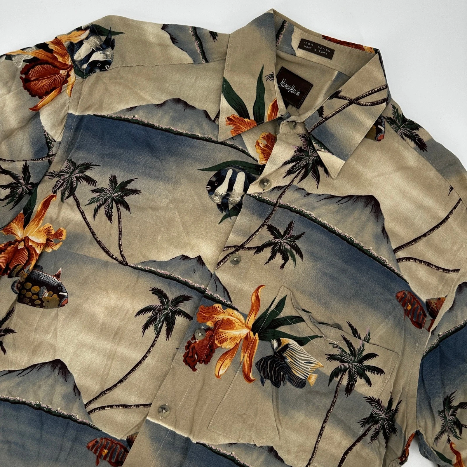 Neiman Marcus Mens Tropical Island Scene Button Down Shirt Size S