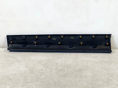 16-23 MAZDA CX-9 CX9 FRONT RIGHT PASS SIDE DOOR LOWER MOLDING