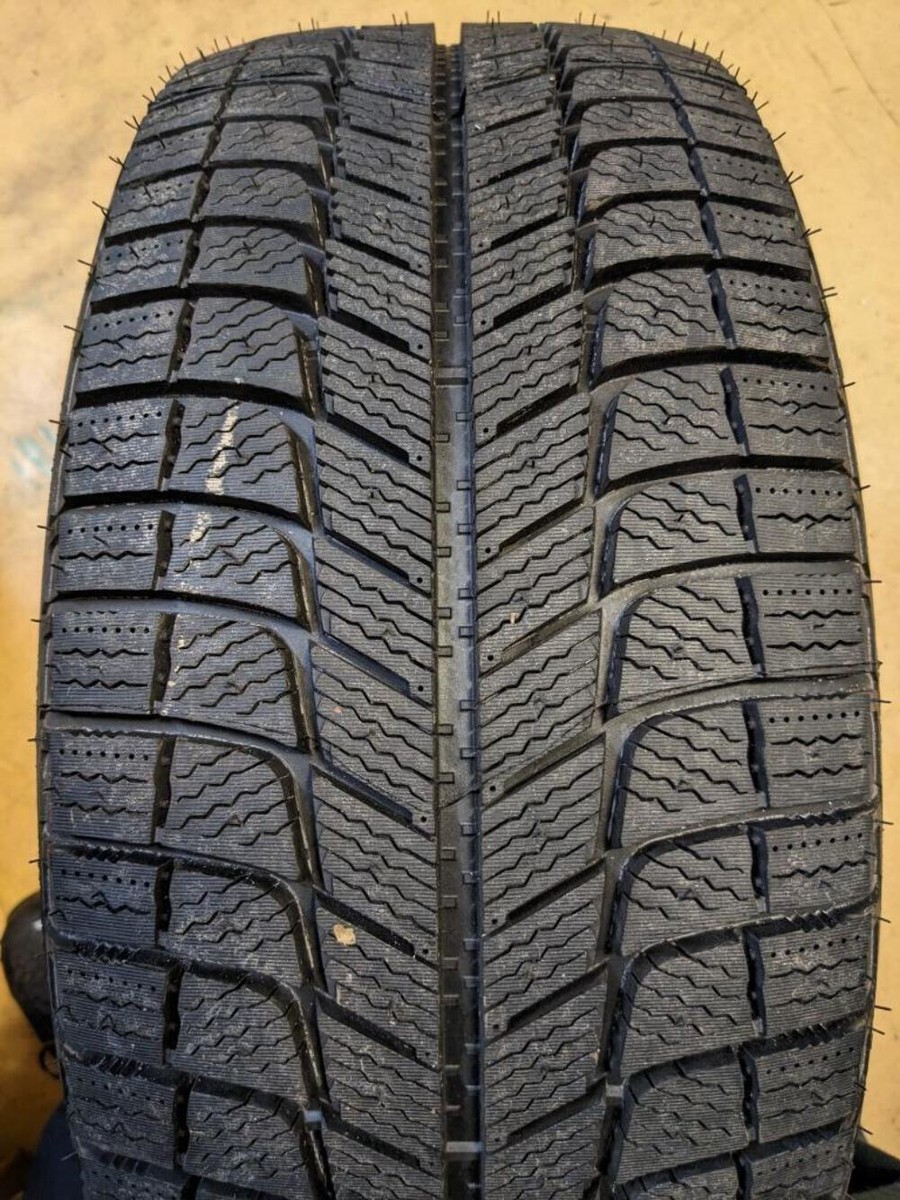 MICHELIN MICHELIN X-ICE Xi3 P 235 45 17 97H SL TIRE 13631 MICHELIN MICHELIN X-ICE Xi3 P 235 45 17 97H SL TIRE 13631
