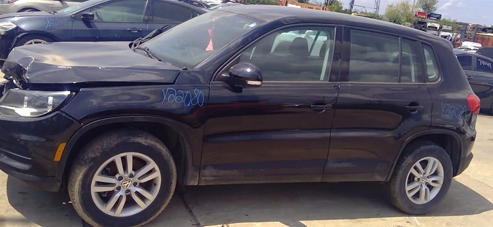 09 10 11 12 13 14-18 Volkswagen Tiguan Rear Passenger RH Door Handle in 2T Black - Image 4 of 4