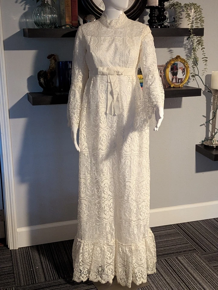 Vestido de novia vintage ILGWU años 60 70 cuello alto encaje mangas campana BOHO modesto Foto 3 de 4