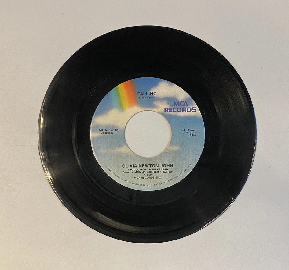 Olivia Newton-John “Make A Move On Me/Falling” 45 RPM 7” Vinyl• 1981 MCA Records - Image 4 of 4